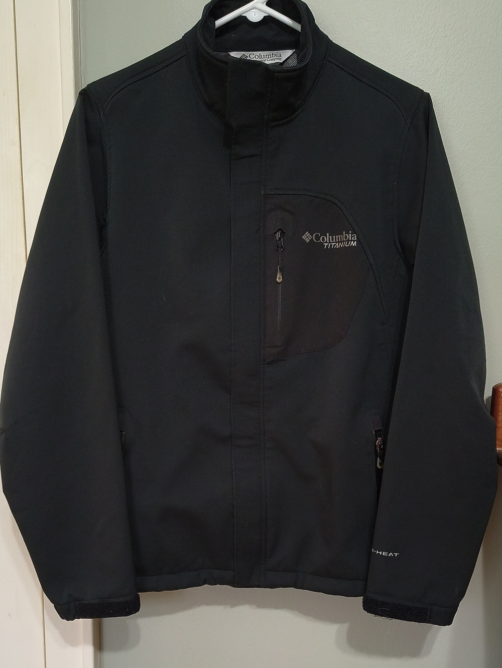 Columbia Titanium Black Performance Softshell Jacket
